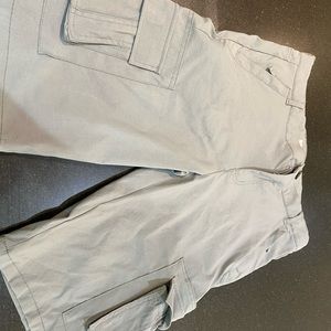 Grey cargo hybrid shorts